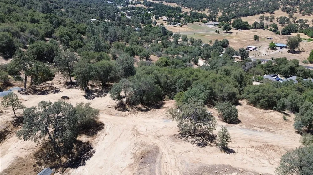 25 Buckaroo Lane Auberry, CA 93602
