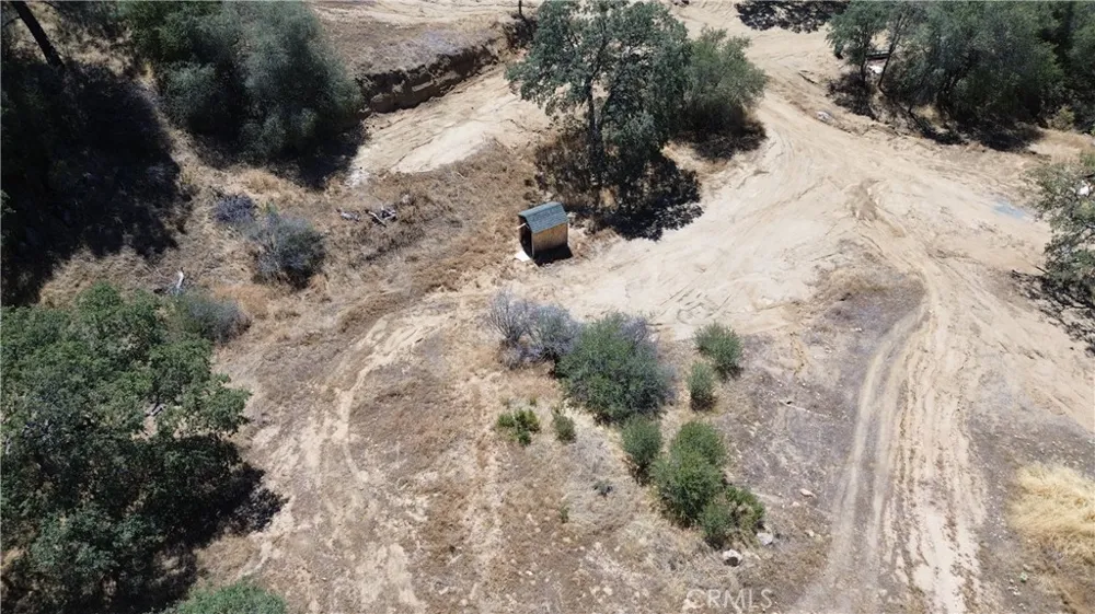 25 Buckaroo Lane Auberry, CA 93602
