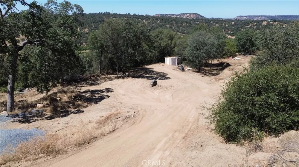 25 Buckaroo Lane Auberry, CA 93602