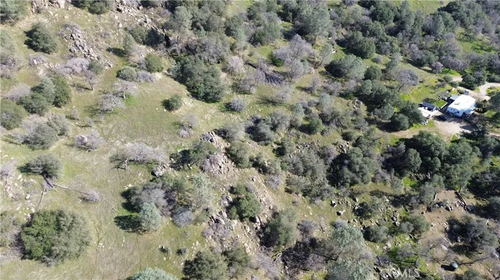 25 Buckaroo Lane Auberry, CA 93602