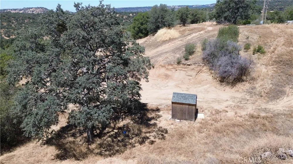 25 Buckaroo Lane Auberry, CA 93602
