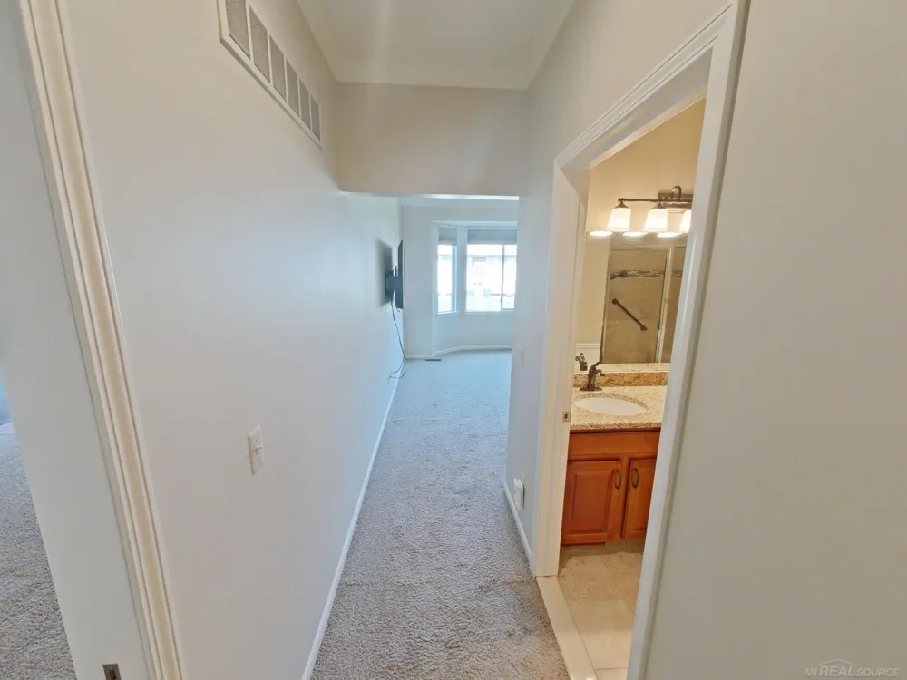50041 Watling Street Shelby Charter Township, MI 48317