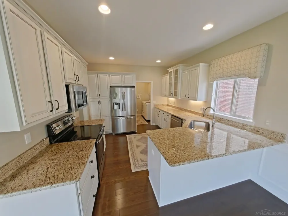 50041 Watling Street Shelby Charter Township, MI 48317