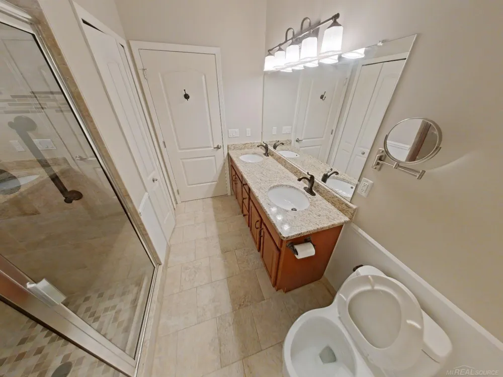 50041 Watling Street Shelby Charter Township, MI 48317