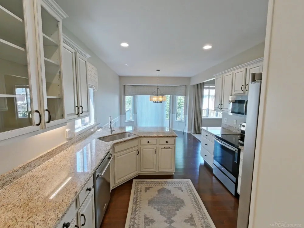 50041 Watling Street Shelby Charter Township, MI 48317