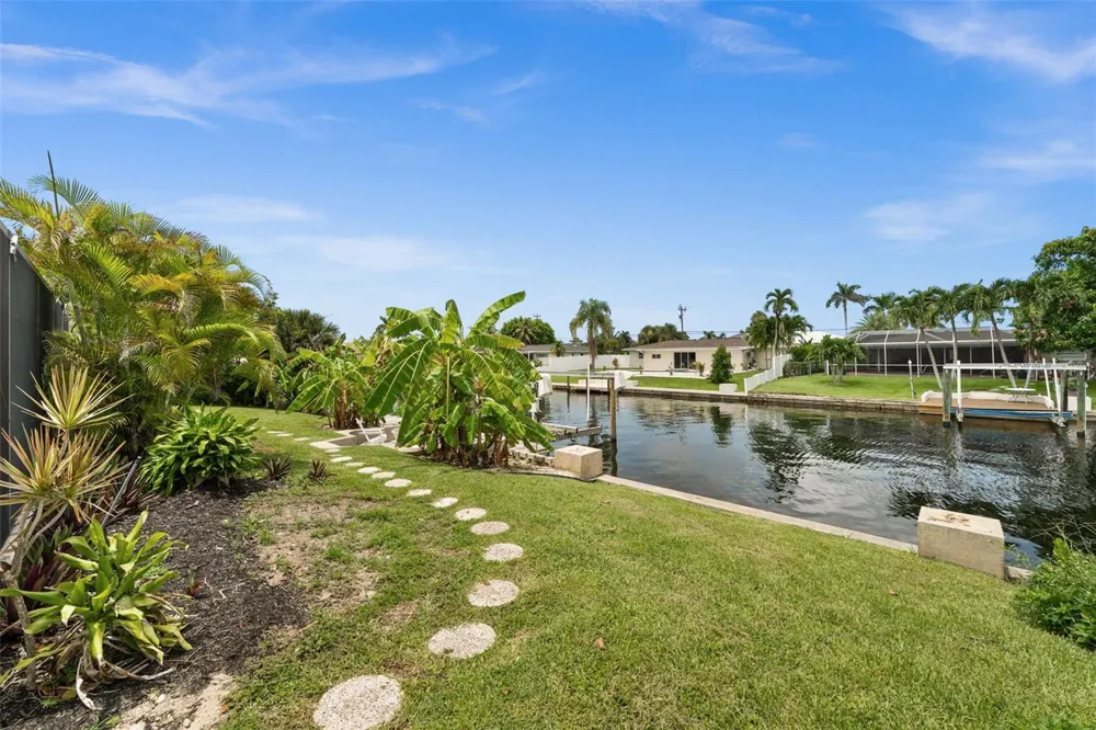 5122 SW 3RD AVENUE Cape Coral, FL 33914
