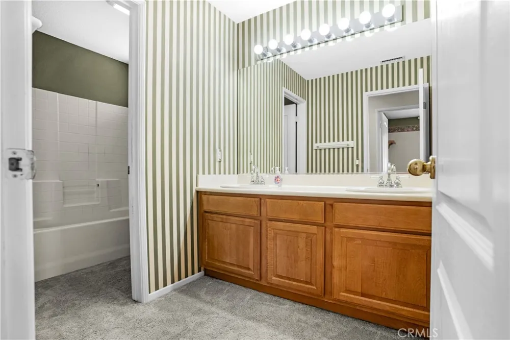 39963 Via Espana Murrieta, CA 92562