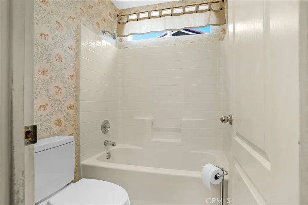 39963 Via Espana Murrieta, CA 92562