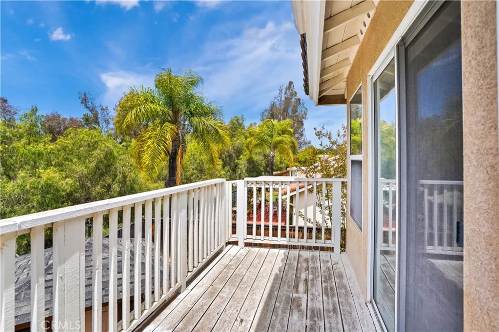 39963 Via Espana Murrieta, CA 92562