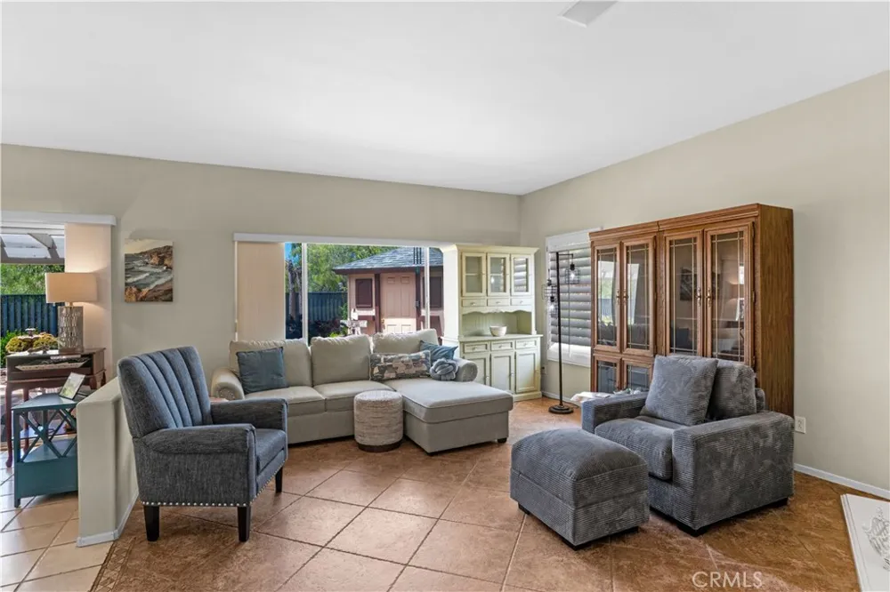 39963 Via Espana Murrieta, CA 92562