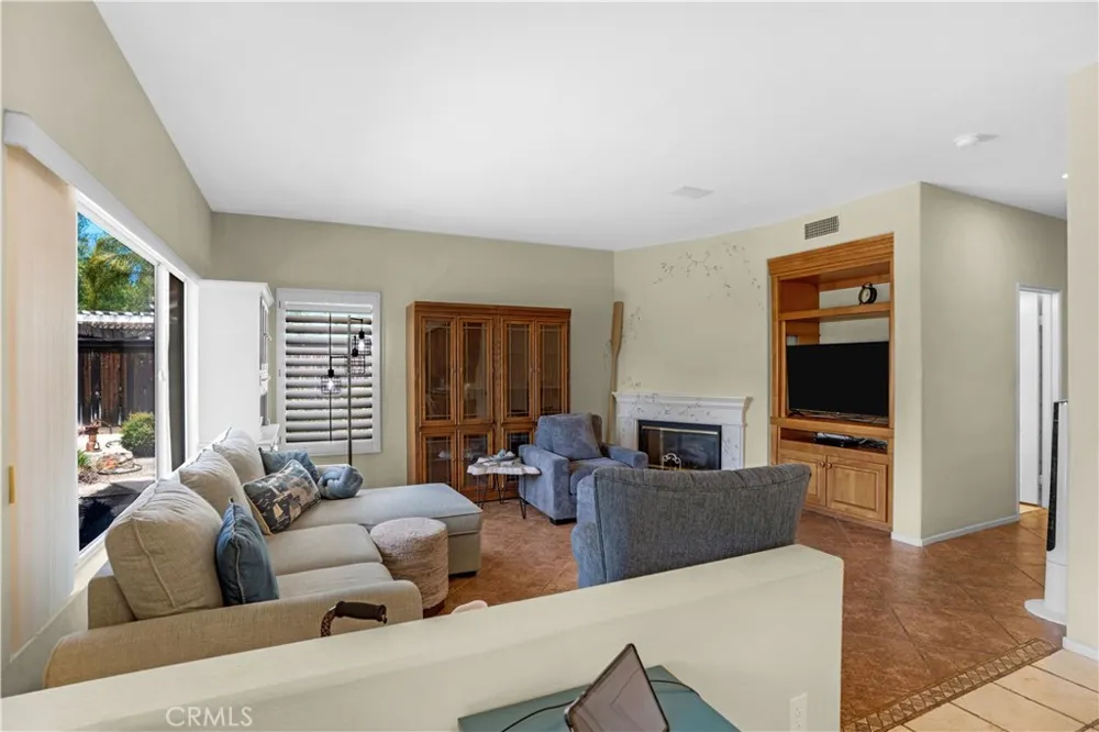 39963 Via Espana Murrieta, CA 92562