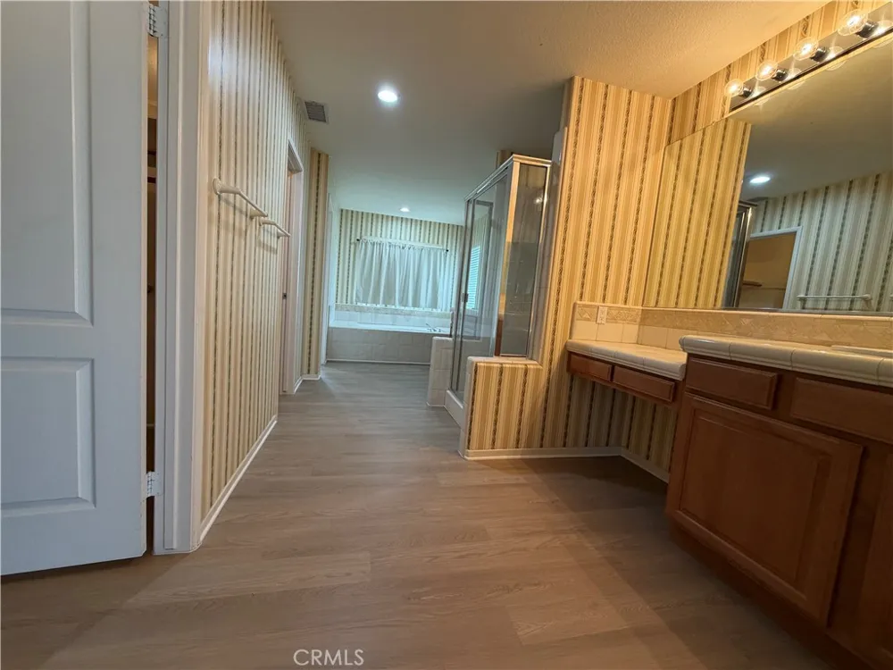 39963 Via Espana Murrieta, CA 92562
