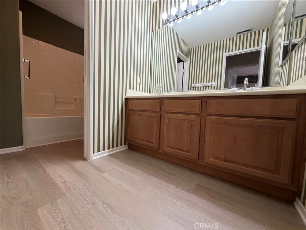 39963 Via Espana Murrieta, CA 92562