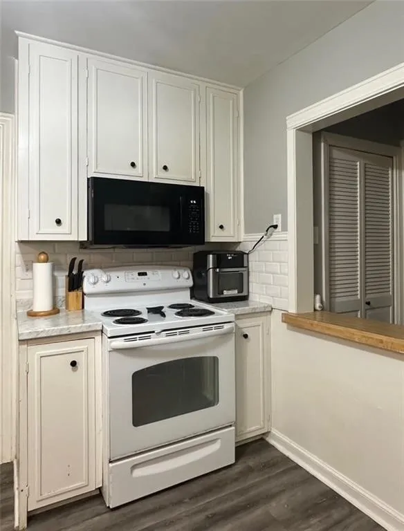 831 W Alice Avenue Kingsville, TX 78363