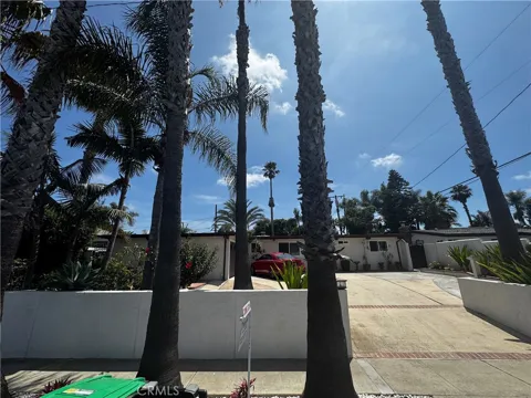 327 Santa Isabel