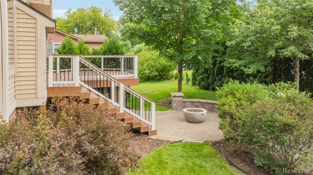 730 Leon Road Walled Lake City, MI 48390