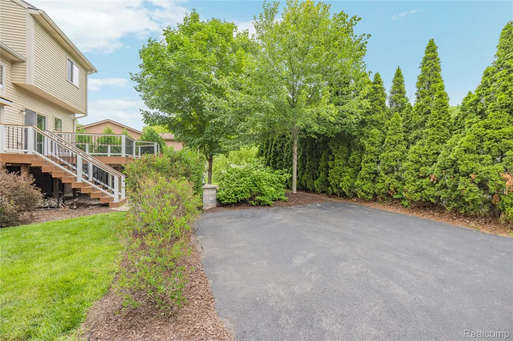 730 Leon Road Walled Lake City, MI 48390