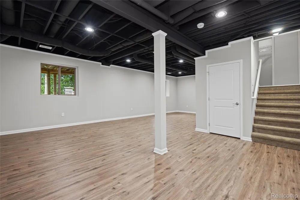 730 Leon Road Walled Lake City, MI 48390