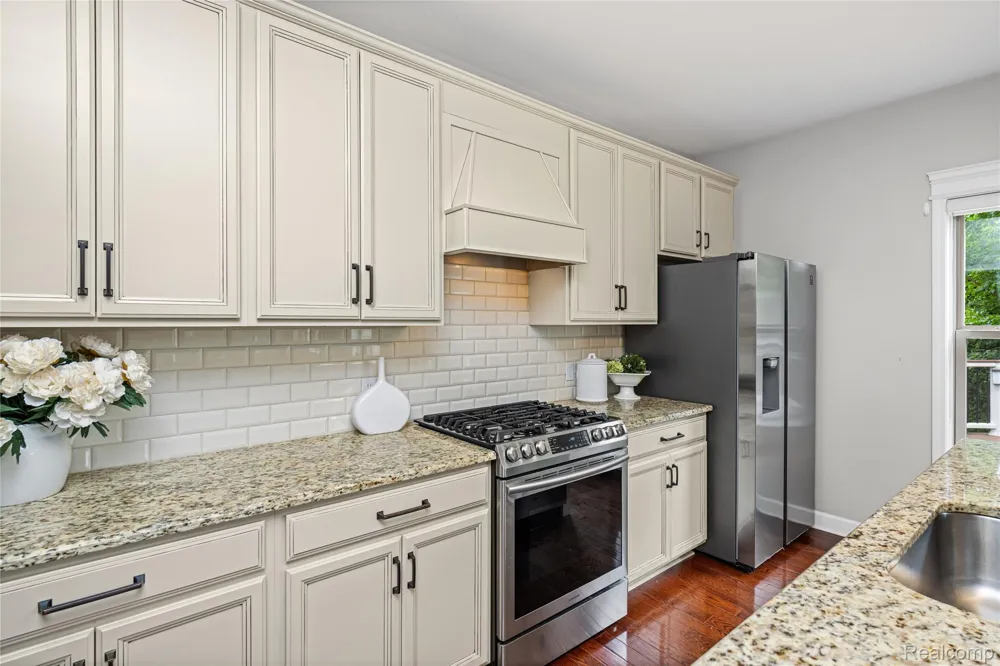 730 Leon Road Walled Lake City, MI 48390