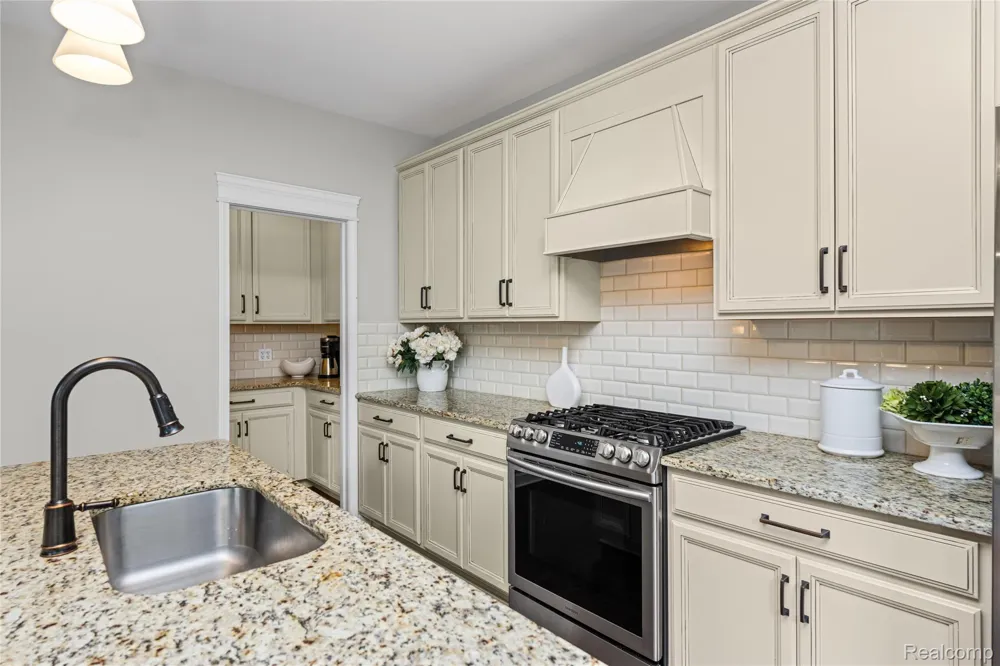 730 Leon Road Walled Lake City, MI 48390