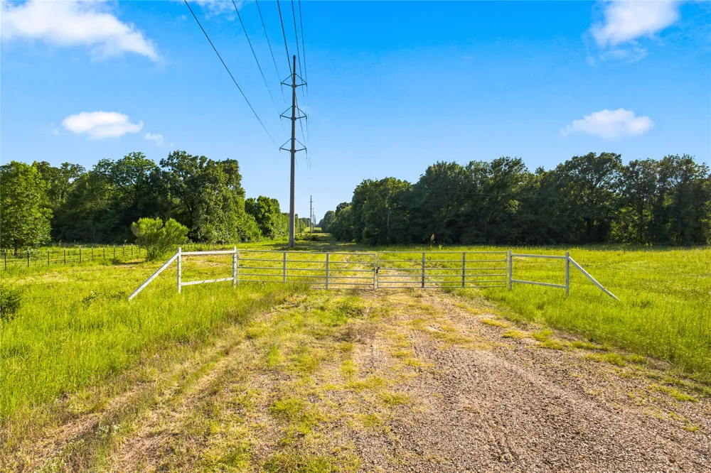 610 County Road 2040 Klondike, TX 75448
