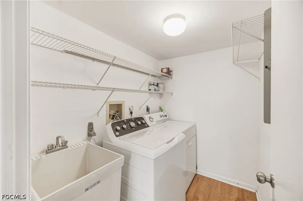 Lakeridge View Court #203 Fort Myers, FL 33907