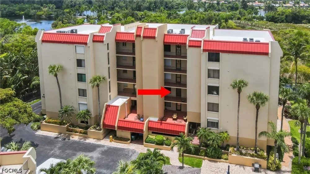 Lakeridge View Court #203 Fort Myers, FL 33907