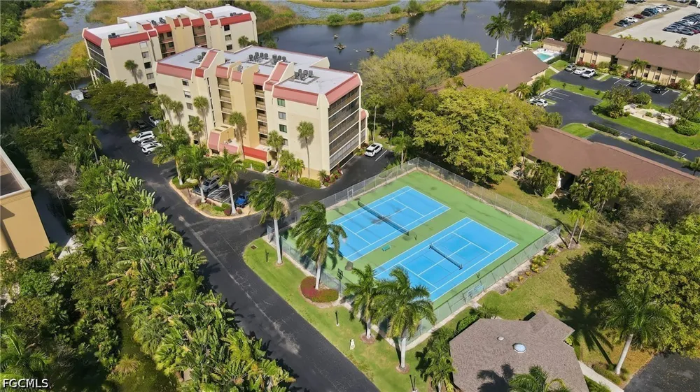 Lakeridge View Court #203 Fort Myers, FL 33907