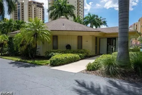 Lakeridge View Court #203 Fort Myers, FL 33907