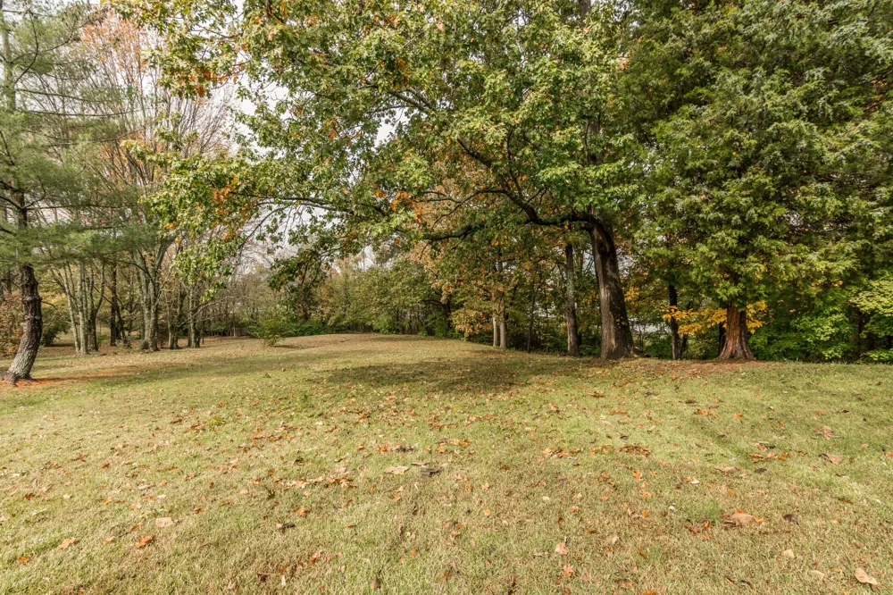 5216 Roxborough Dr Hermitage, TN 37076