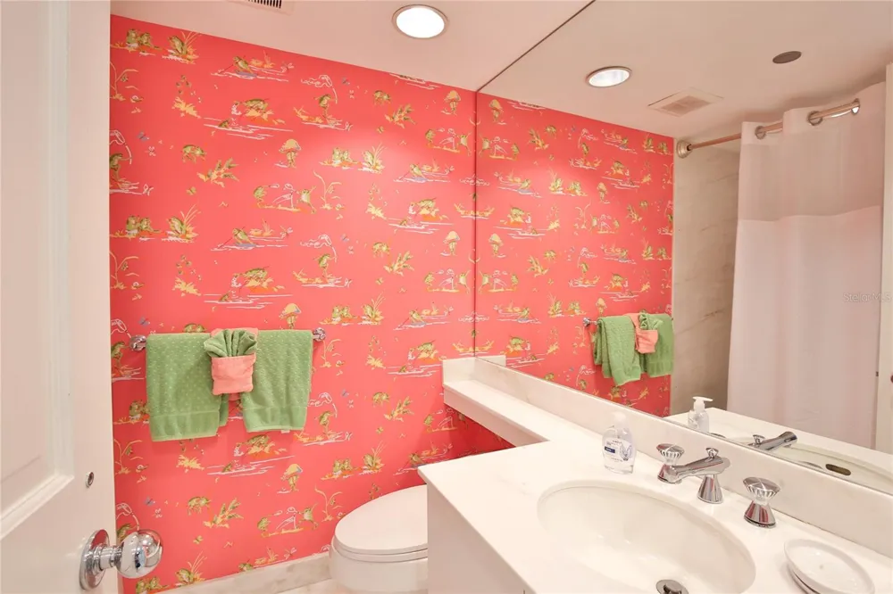775 LONGBOAT CLUB ROAD #904 Longboat Key, FL 34228