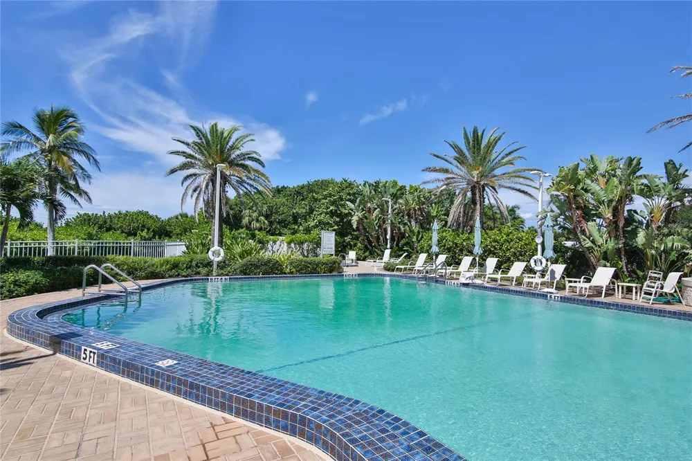 775 LONGBOAT CLUB ROAD #904 Longboat Key, FL 34228