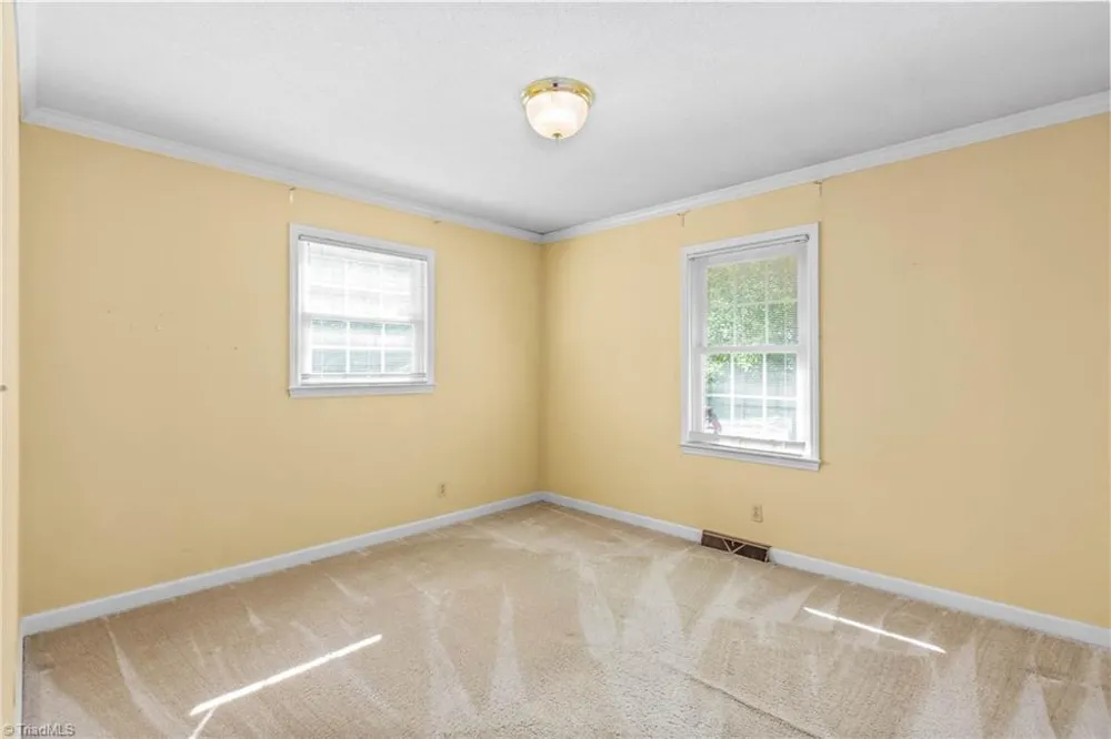 1837 Turfwood Drive Pfafftown, NC 27040