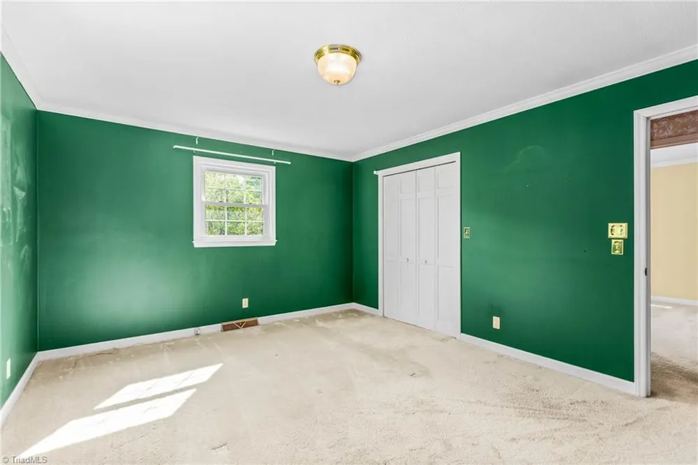 1837 Turfwood Drive Pfafftown, NC 27040