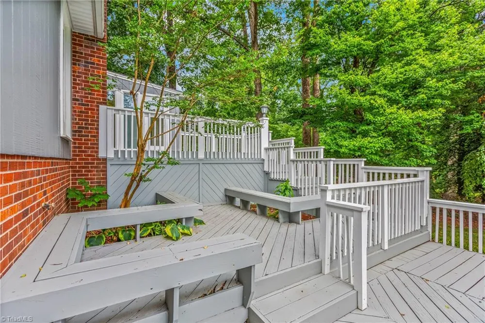 1837 Turfwood Drive Pfafftown, NC 27040