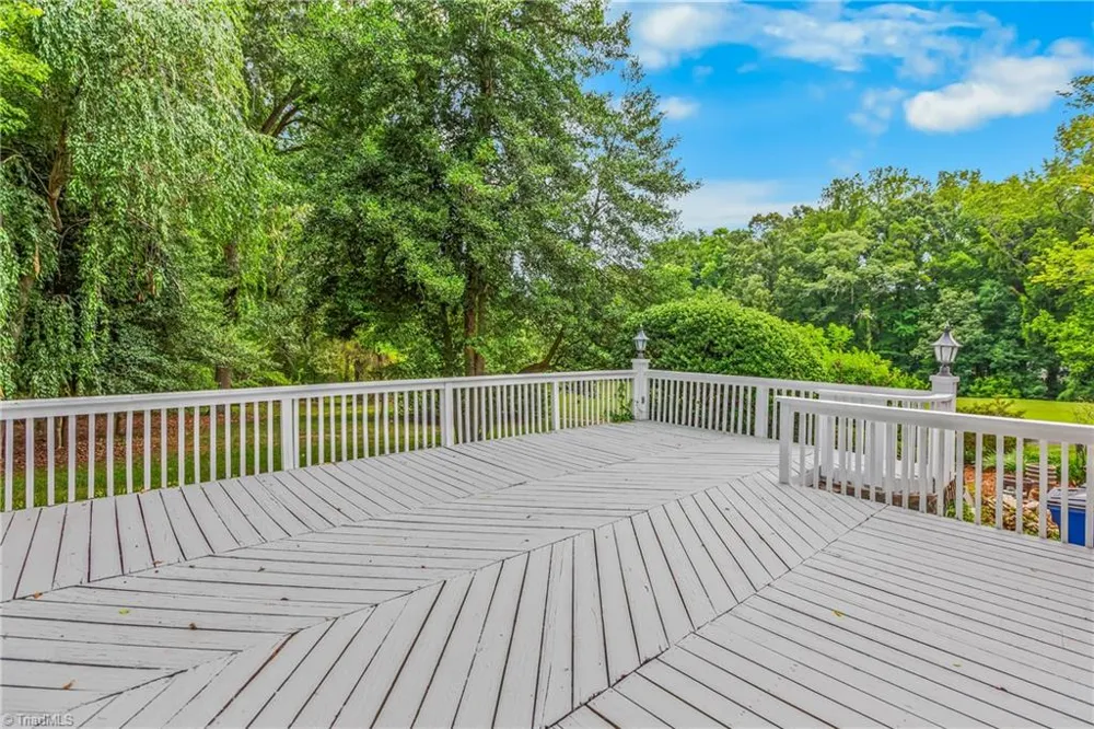 1837 Turfwood Drive Pfafftown, NC 27040