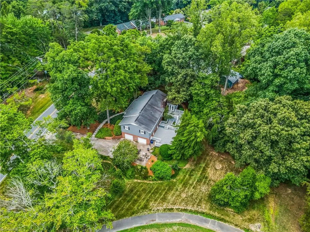 1837 Turfwood Drive Pfafftown, NC 27040