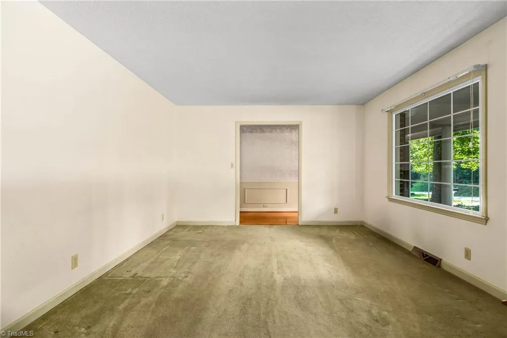 1837 Turfwood Drive Pfafftown, NC 27040