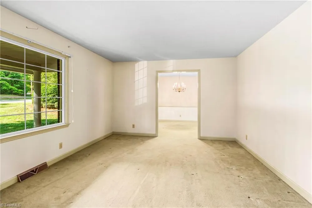 1837 Turfwood Drive Pfafftown, NC 27040