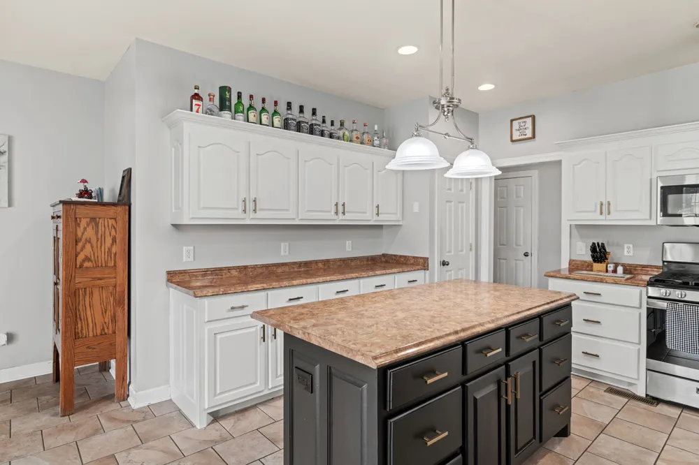 41 Harding Rd Leoma, TN 38468