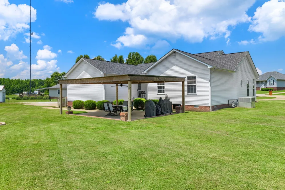 41 Harding Rd Leoma, TN 38468