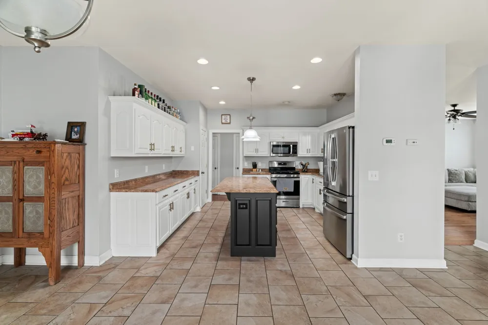 41 Harding Rd Leoma, TN 38468