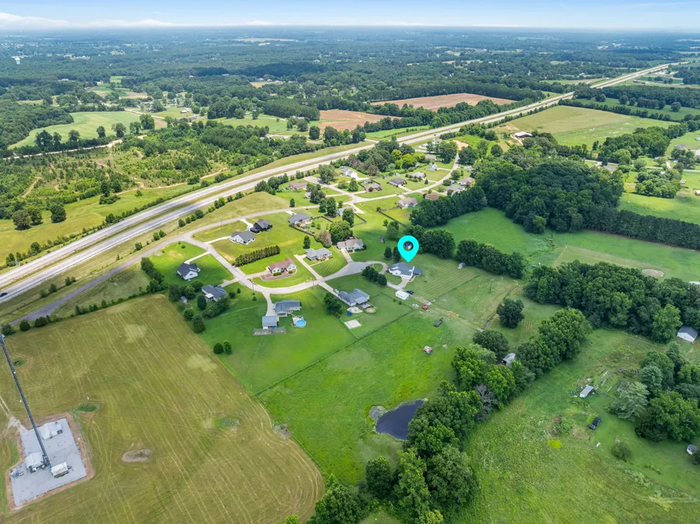 41 Harding Rd Leoma, TN 38468
