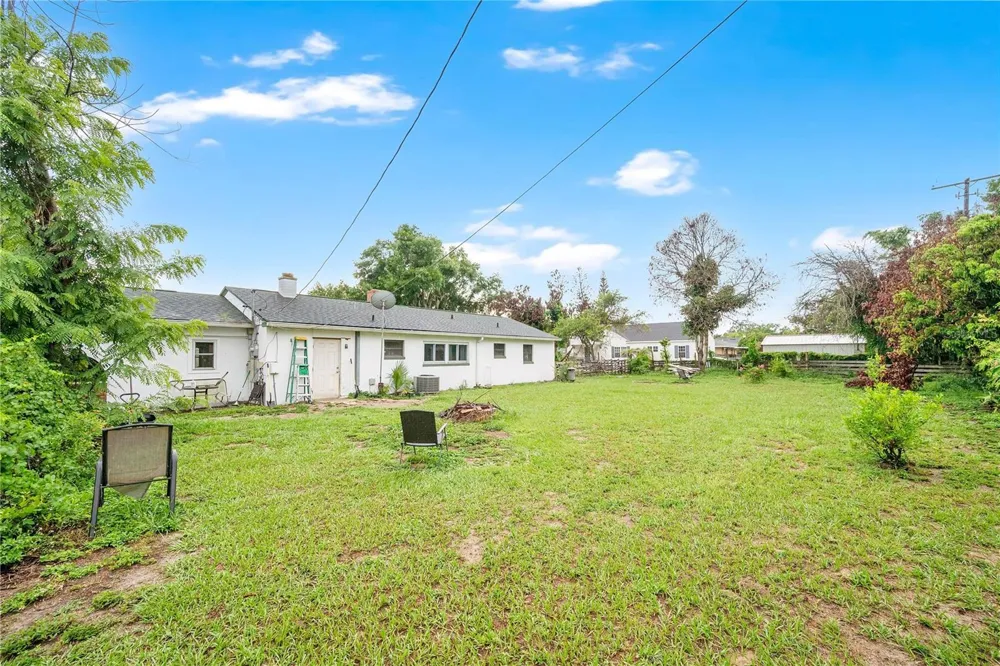 715 AVENUE B SW Winter Haven, FL 33880