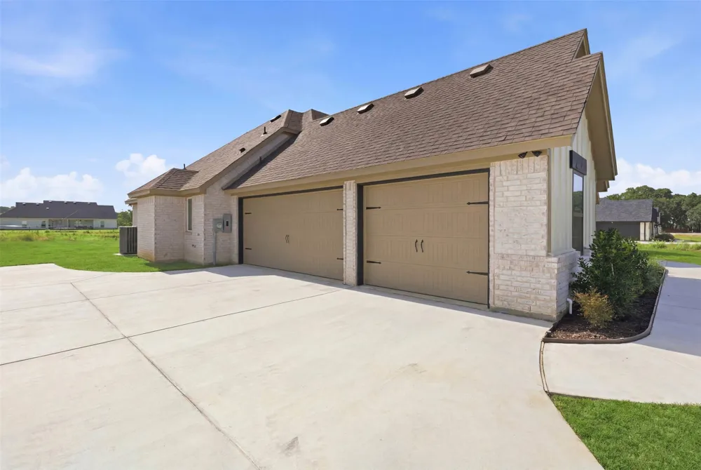 2004 Forest Bridge Drive Azle, TX 76020