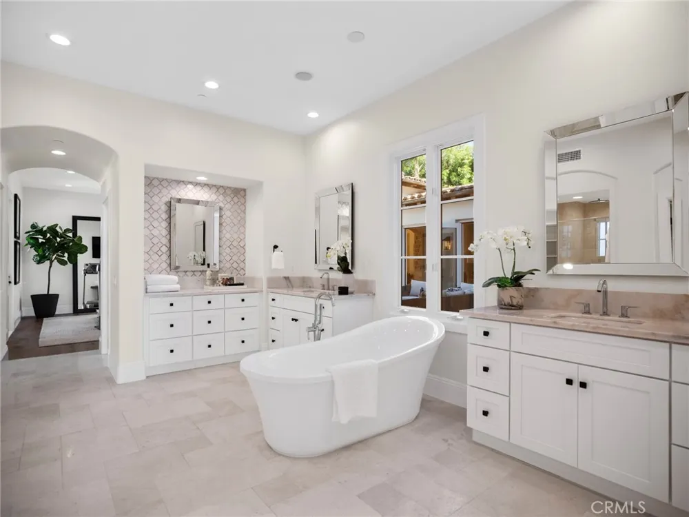 28 Via Coralle Newport Coast, CA 92657
