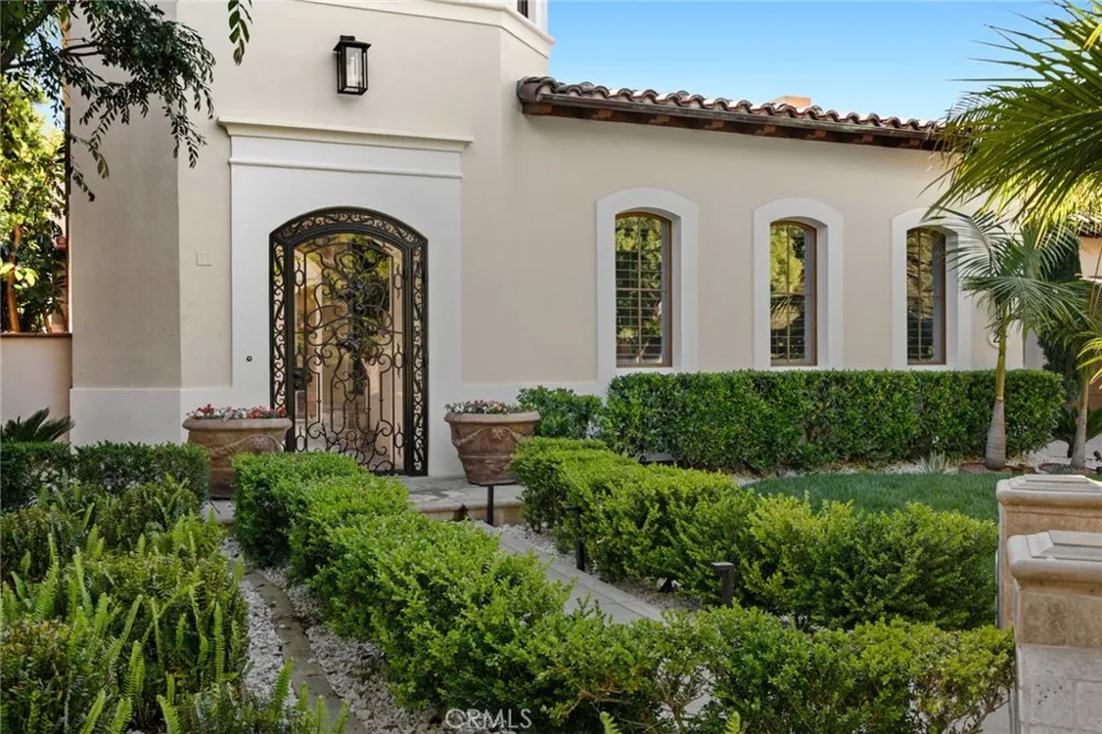 28 Via Coralle Newport Coast, CA 92657