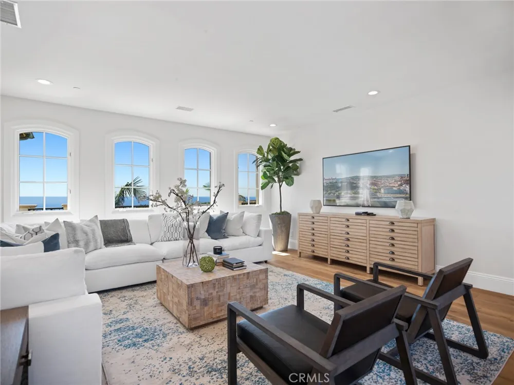 28 Via Coralle Newport Coast, CA 92657