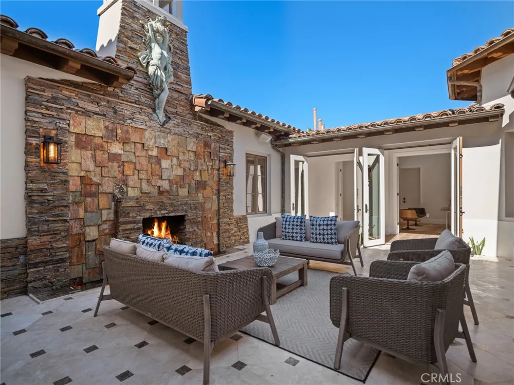 28 Via Coralle Newport Coast, CA 92657
