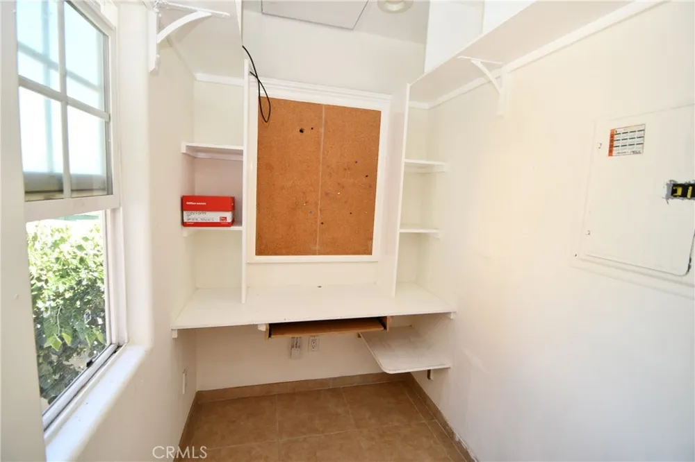 14103 Fonthill Avenue Hawthorne, CA 90250